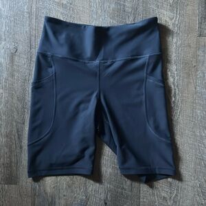 women’s athletic bike shorts